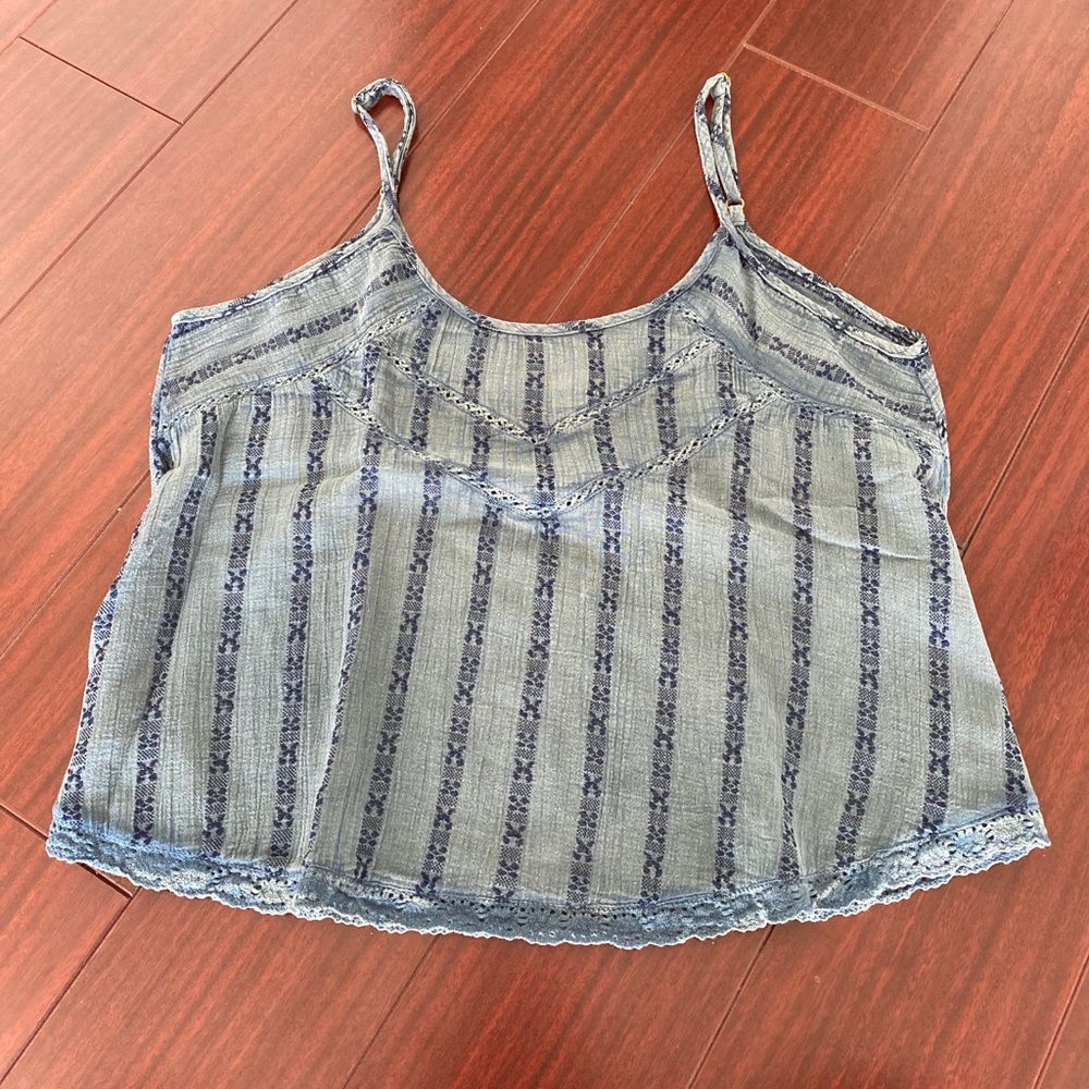 Billabong embroidered top